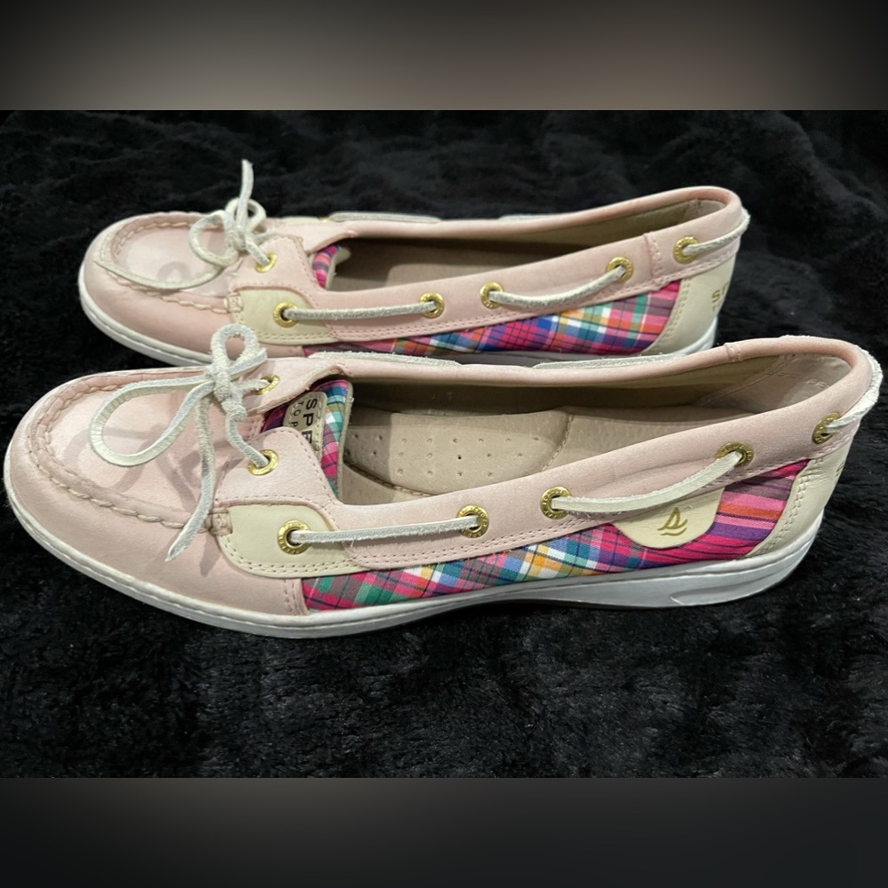Sperry women’s Top-Sider boat shoes